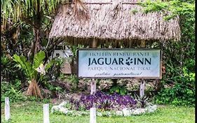 Hotel Jaguar Inn Tikal Exterior photo