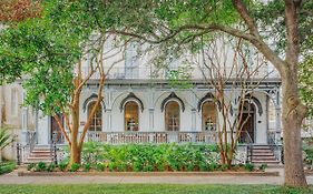 Bellwether House Bed and Breakfast Savannah Exterior photo