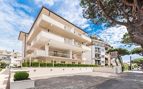 Hotel & Residence Exclusive Marina Di Carrara Exterior photo