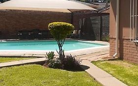 Hazelonz Bed &Breakfast Bed and Breakfast Pretoria-Noord Exterior photo