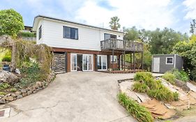 Family Home On Robert St Raglan Exterior photo