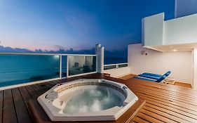 Rooftop Private Jacuzzi In Beach Front Penthouse Aparthotel Cancún Exterior photo