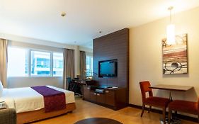 Legacy Suites Hotel Sukhumvit - Sha Extra Plus Bangkok Exterior photo