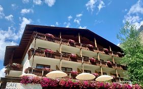 Hotel Zirbenhof Sankt Leonhard im Pitztal Exterior photo