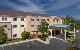 Courtyard By Marriott Chico Hotel Exterior photo