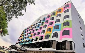 Kuching Park Hotel Exterior photo