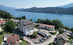 Hotel Bellevue Seeboden Exterior photo