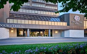 Doubletree By Hilton Windsor, On Hotel Exterior photo