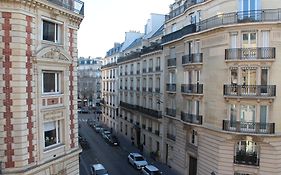 Hôtel Bassano Parigi Exterior photo