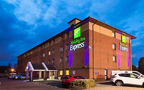 Holiday Inn Express Birmingham - Oldbury Oldbury  Exterior photo