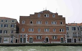 Generator Venezia Exterior photo