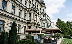 Le Palais Art Hotel Praga Exterior photo