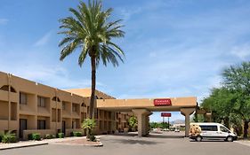 Ramada By Wyndham Tucson Airport Hotel Exterior photo