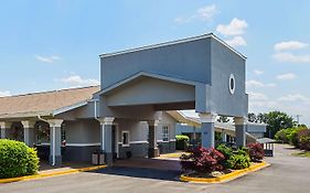 Quality Inn & Suites Greenville - Haywood Mall Exterior photo