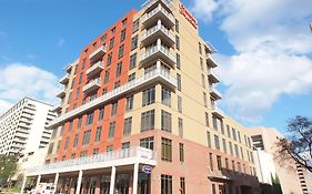 Hampton Inn And Suites Austin University Capitol Exterior photo