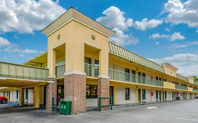 Quality Inn Savannah Historic District Exterior photo