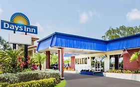 Days Inn By Wyndham Fort Myers Springs Resort Estero Exterior photo