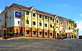 Microtel Inn & Suites By Wyndham New Braunfels I-35 Exterior photo
