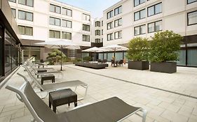 Ramada Nuernberg Parkhotel Exterior photo