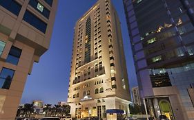 Howard Johnson By Wyndham Abu Dhabi Hotel Exterior photo
