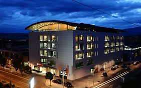 Hotel Ramada By Wyndham Podgorica Exterior photo