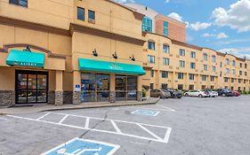 Quality Inn & Suites Niagara Falls Exterior photo