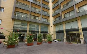 Hotel Ramada By Wyndham Downtown Beirut Exterior photo