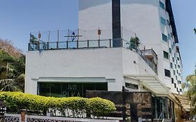 Ramee Guestline Hotel Juhu Bombay Exterior photo