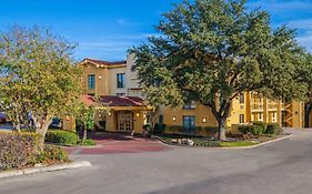 La Quinta Inn By Wyndham San Antonio I-35 N At Toepperwein Exterior photo