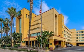 La Quinta Inn & Suites By Wyndham Anaheim Exterior photo