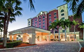 Embassy Suites Fort Myers - Estero Exterior photo