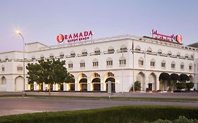Ramada Qurum Beach Hotel Mascate Exterior photo