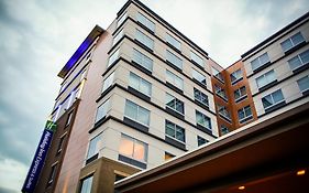Holiday Inn Express & Suites Downtown Louisville, An Ihg Hotel Exterior photo