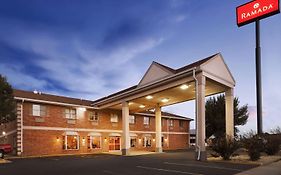 Ramada By Wyndham Sioux City Exterior photo