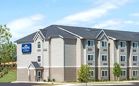 Microtel Inn & Suites By Wyndham Dickinson Exterior photo