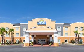 Days Inn & Suites By Wyndham Savannah North I-95 Port Wentworth Exterior photo