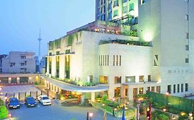 Hotel City Park Nuova Delhi Exterior photo