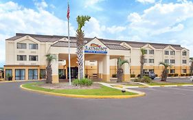 Hotel Baymont By Wyndham Saraland Exterior photo