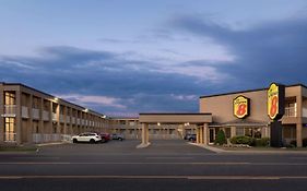 Super 8 By Wyndham Windsor/Dougall Motel Exterior photo