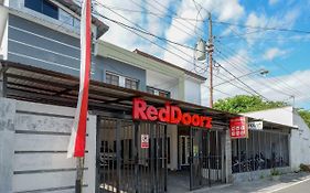 Hotel Reddoorz @ Kratonan Solo Exterior photo