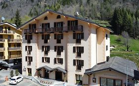 Hotel MH Cristallo Alagna Valsesia Exterior photo