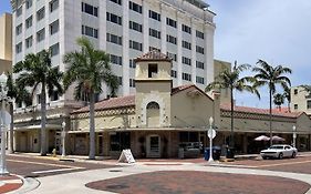 Hotel Indigo Ft Myers Dtwn River District Fort Myers Exterior photo