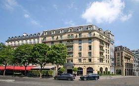 Hôtel Barrière Fouquet's Parigi Exterior photo