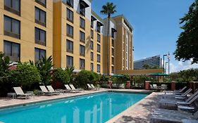 Springhill Suites By Marriott Tampa Westshore Exterior photo