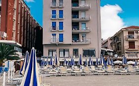 Hotel Maremola Pietra Ligure Exterior photo