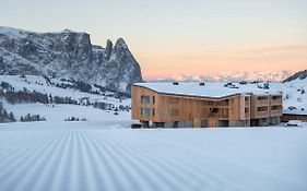 Hotel Icaro***S Alpe Di Siusi Exterior photo