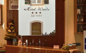 Hotel Wanda Pinzolo Exterior photo