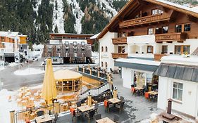 Hotel Mittagskogel Pitztal Sankt Leonhard im Pitztal Exterior photo