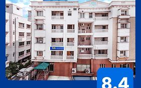 Fabhotel Blossoms Service Apartment - Nr Chennai City Center & Mgr Memorial House & Pondy Bazaar Exterior photo