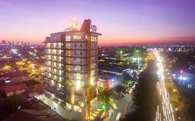 Great Diponegoro Hotel Surabaya Exterior photo